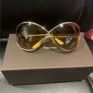Tom Ford Miranda Sunglasses EUC w-Case